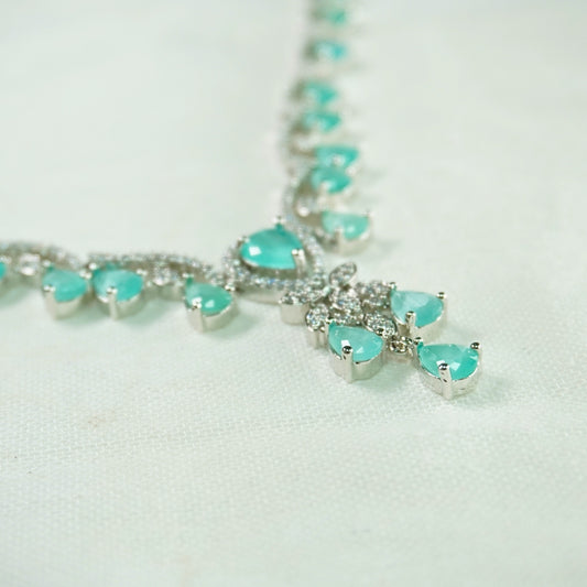 Mist Drop green Delight Designer Necklace & Earrings