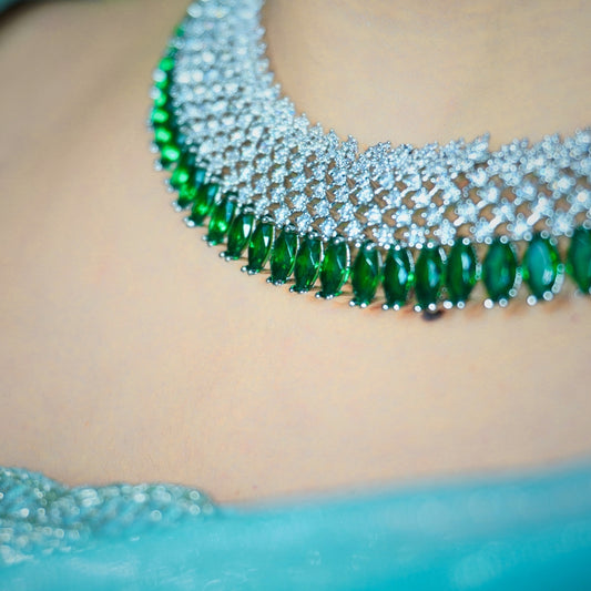 Regal Radiance Emerald Sparkle Choker Necklace Set